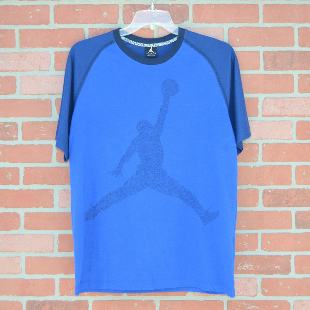 Jordan Men's Short Sleeve Shirt Size Large